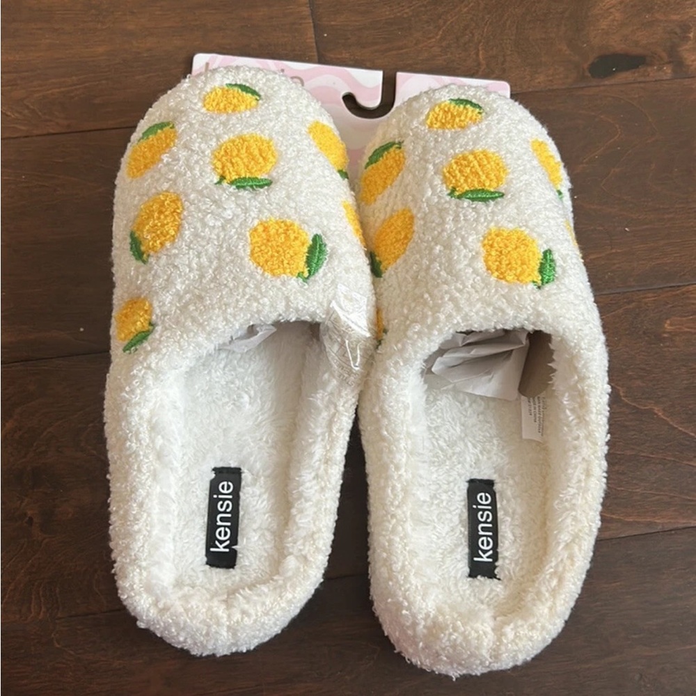 Kensie Womens Faux Sherpa Memory Foam Slippers Lemons New Sz 9
